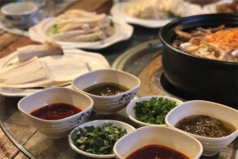 蒙皇生态养生火锅